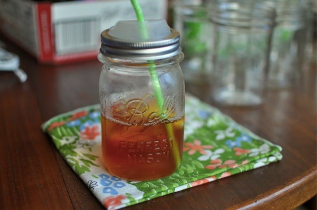 jar with cuppow